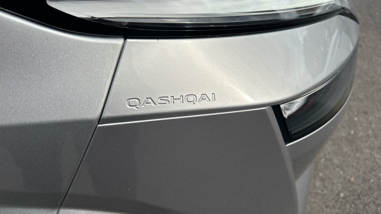 Nissan Qashqai 1.3 DiG-T MH N-Connecta 5dr Petrol Hatchback